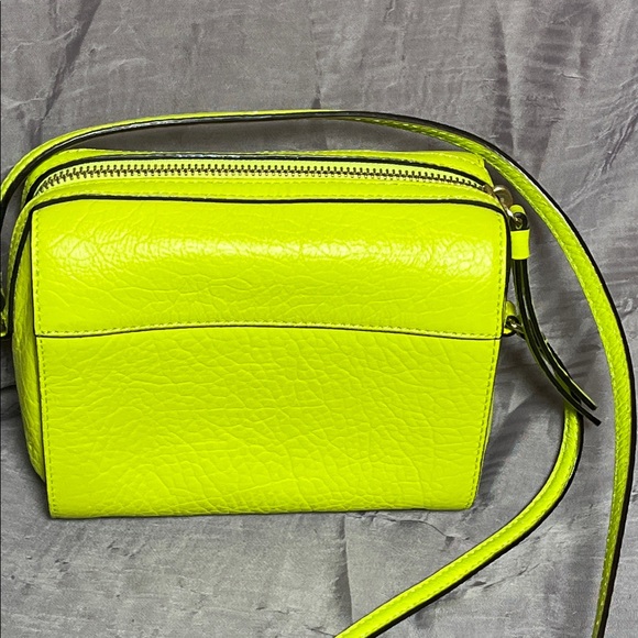 ***1pm Start*** Kate Spade Neon Green Floral Laser Cut Crossbody Bag - Picture 4 of 6